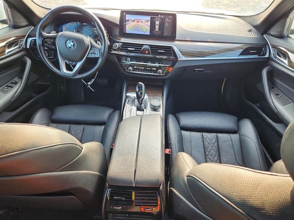 2023 BMW 530E