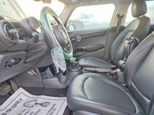 2019 MINI COOPER