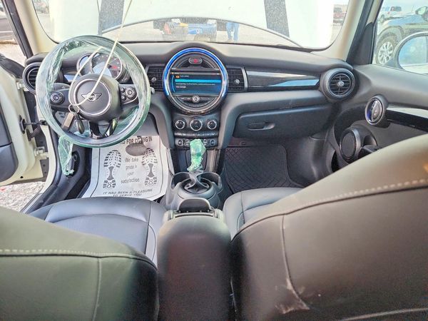 2019 MINI COOPER