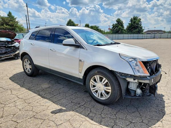 2016 CADILLAC SRX Luxury