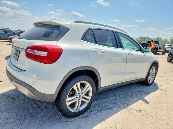 2018 MERCEDES-BENZ GLA