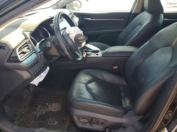 2020 TOYOTA CAMRY XLE