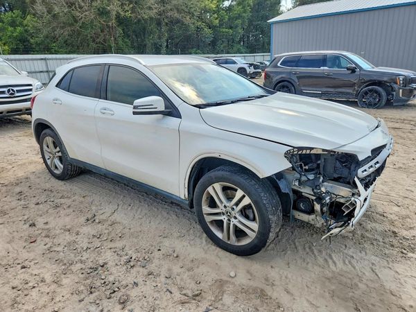2019 MERCEDES-BENZ GLA