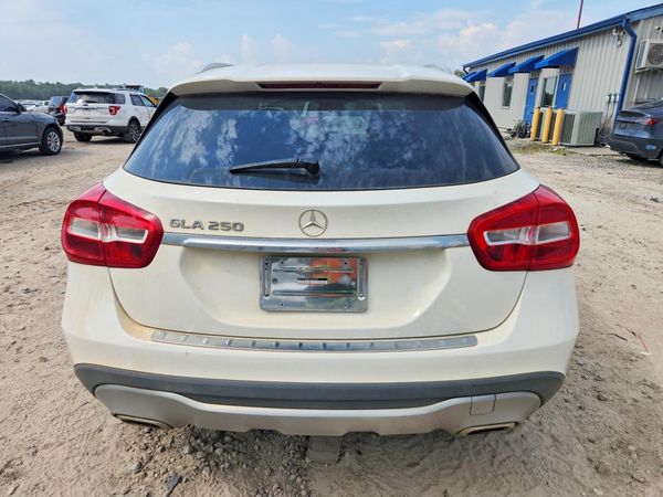 2019 MERCEDES-BENZ GLA