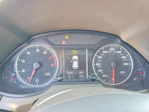 2012 AUDI Q5