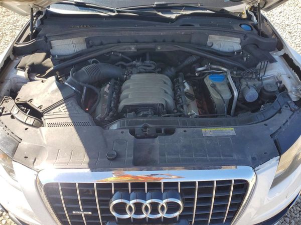2012 AUDI Q5