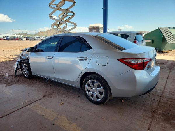 2015 TOYOTA COROLLA