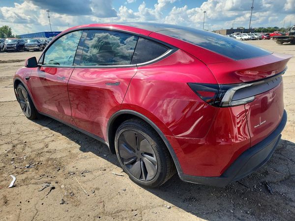 2026 TESLA MODEL Y