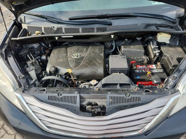2017 TOYOTA SIENNA