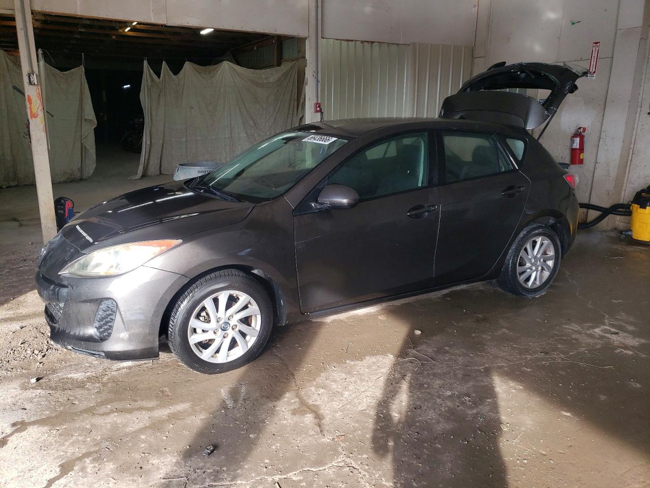 2013 MAZDA 3