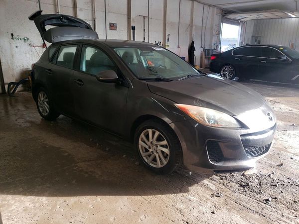 2013 MAZDA 3