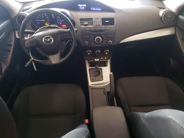 2013 MAZDA 3