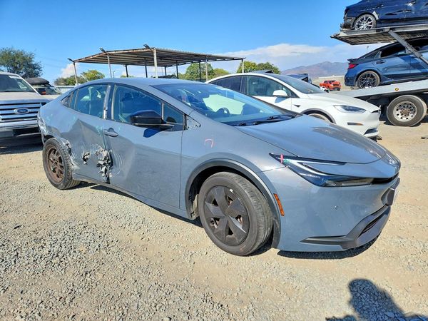 2024 TOYOTA PRIUS