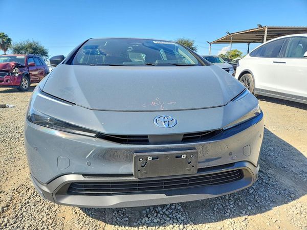 2024 TOYOTA PRIUS