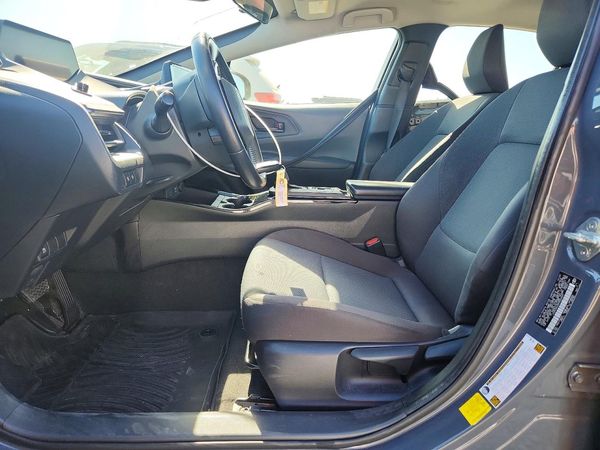 2024 TOYOTA PRIUS