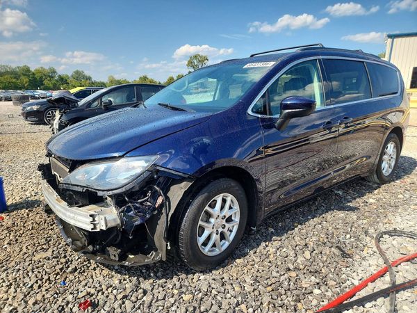 2020 CHRYSLER VOYAGER