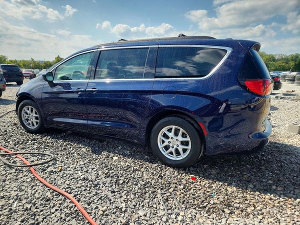 2020 CHRYSLER VOYAGER