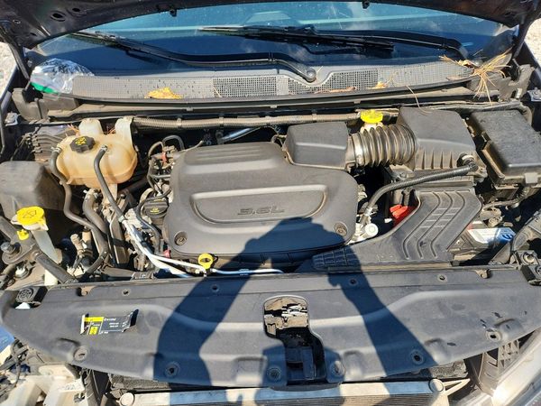 2020 CHRYSLER VOYAGER