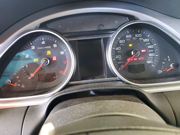 2013 AUDI Q7 Premium Plus — ODOM