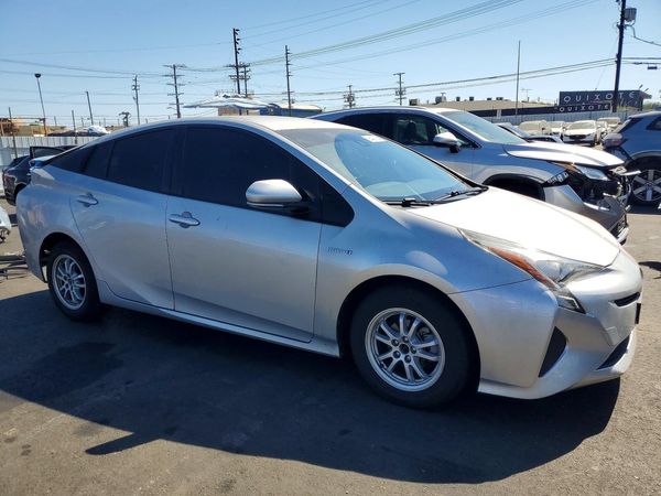 2017 TOYOTA PRIUS