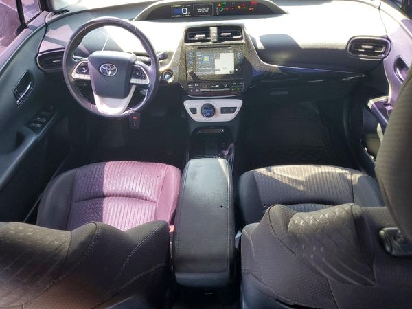 2017 TOYOTA PRIUS