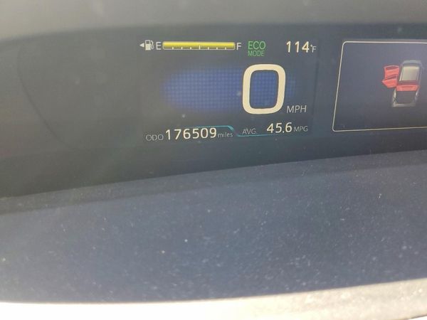 2017 TOYOTA PRIUS