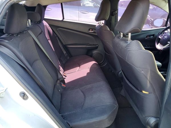 2017 TOYOTA PRIUS