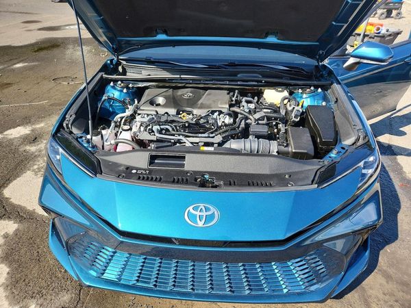 2025 TOYOTA CAMRY