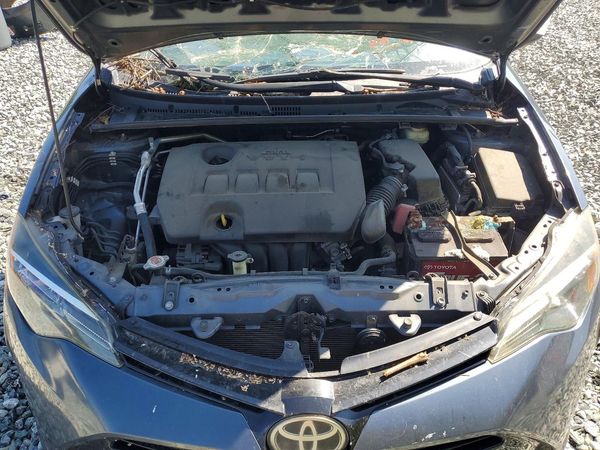 2018 TOYOTA COROLLA — Engine bay