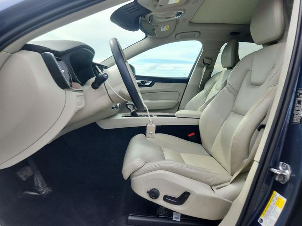 2019 VOLVO XC60 Inscription