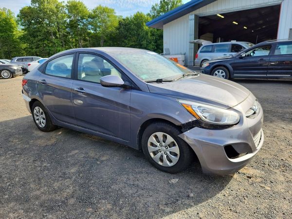 2017 HYUNDAI ACCENT SE Base