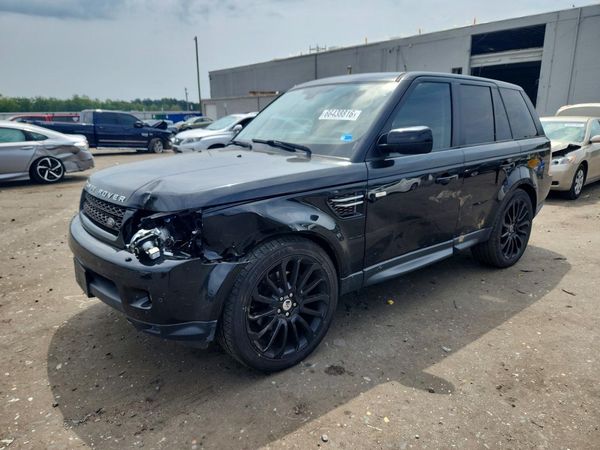 2013 LAND ROVER RANGEROVER HSE — Front 3/4