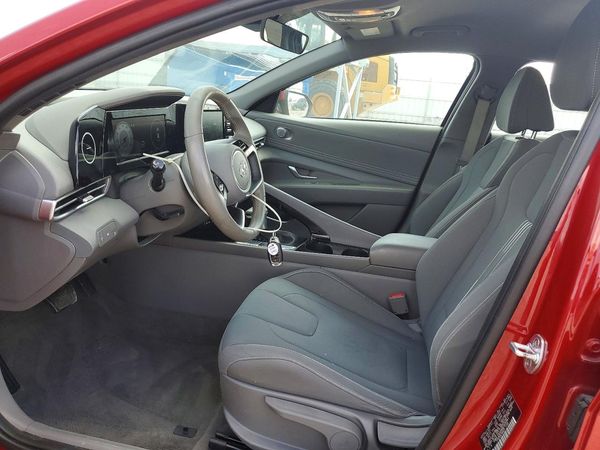 2022 HYUNDAI ELANTRA