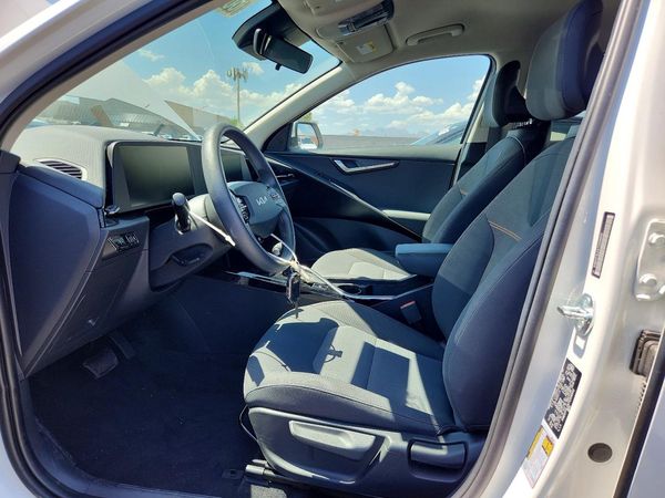 2026 KIA NIRO LX