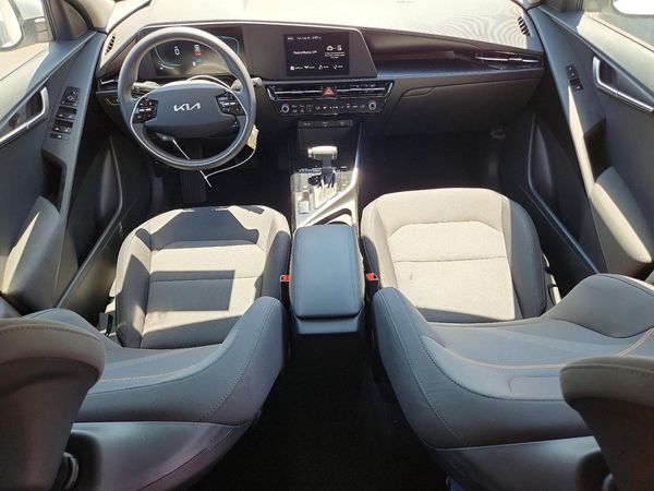 2026 KIA NIRO LX