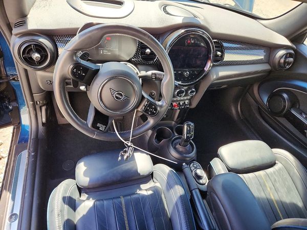 2022 MINI COOPER