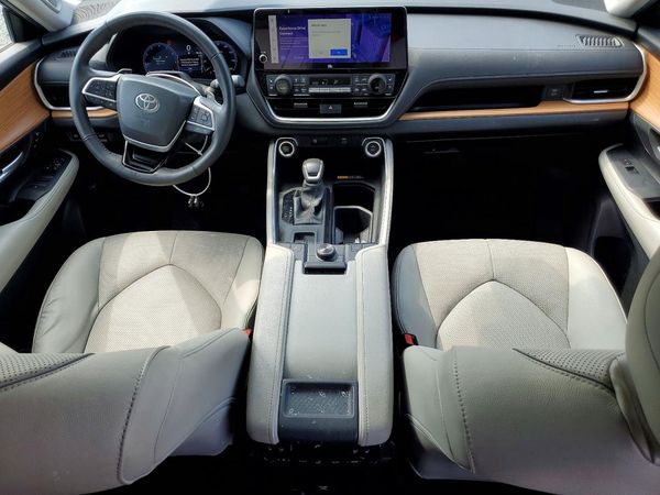 2024 TOYOTA GRAND HIGHLANDER