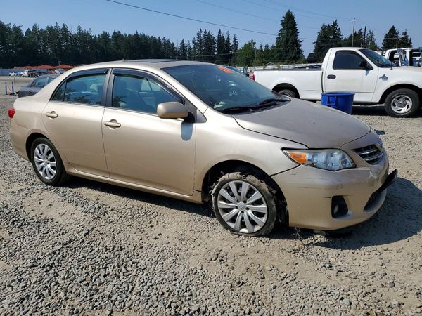 2013 TOYOTA COROLLA