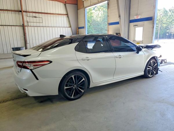 2020 TOYOTA CAMRY XSE