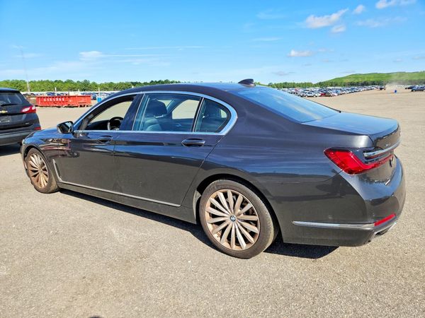 2021 BMW 740 xDrive