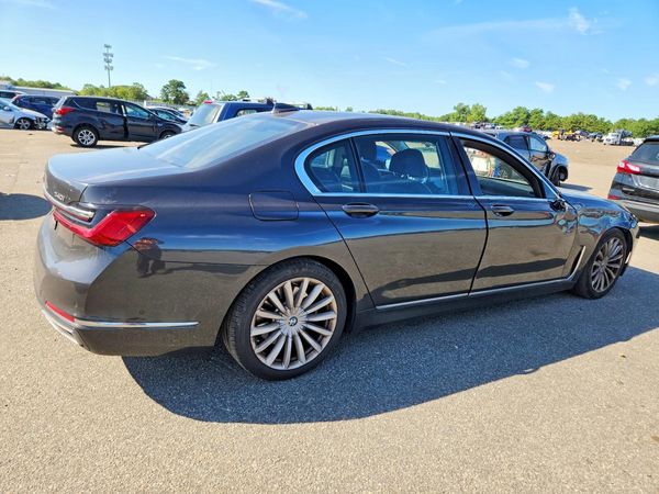 2021 BMW 740 xDrive