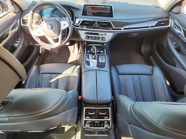 2021 BMW 740 xDrive