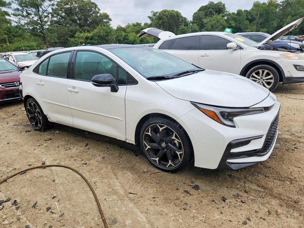 2025 TOYOTA COROLLA SE