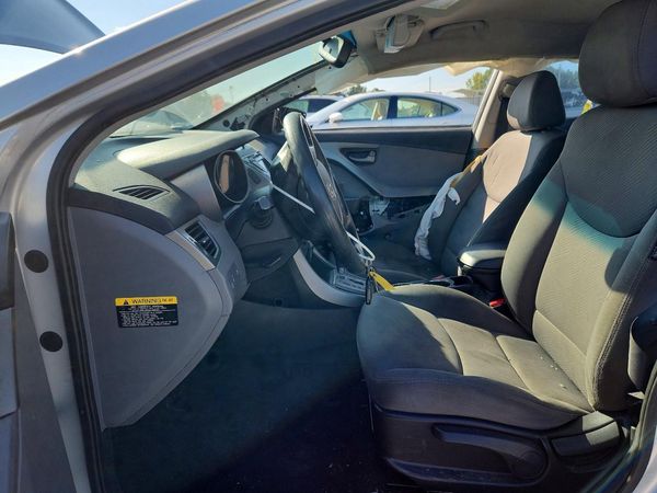 2013 HYUNDAI ELANTRA
