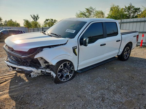 2025 FORD F150 STX — Front 3/4