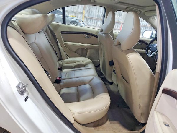 2015 VOLVO S80 Premier+ (non R design)