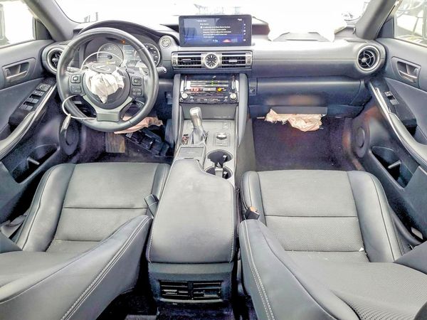 2021 LEXUS IS