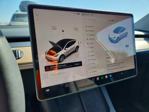 2023 TESLA MODEL Y