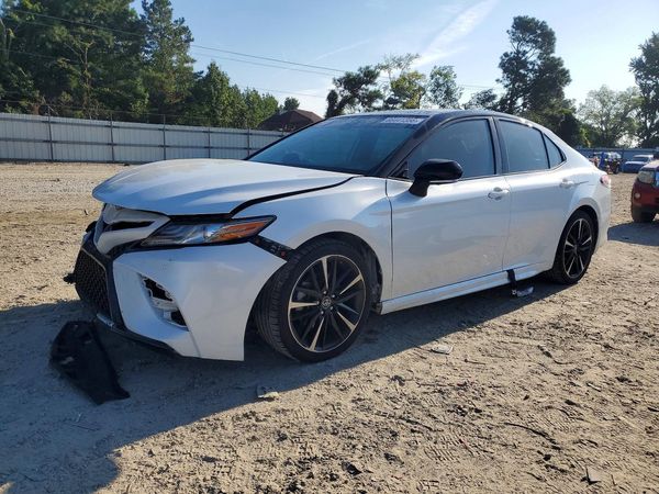 2019 TOYOTA CAMRY
