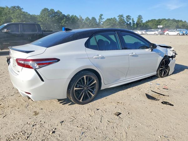 2019 TOYOTA CAMRY